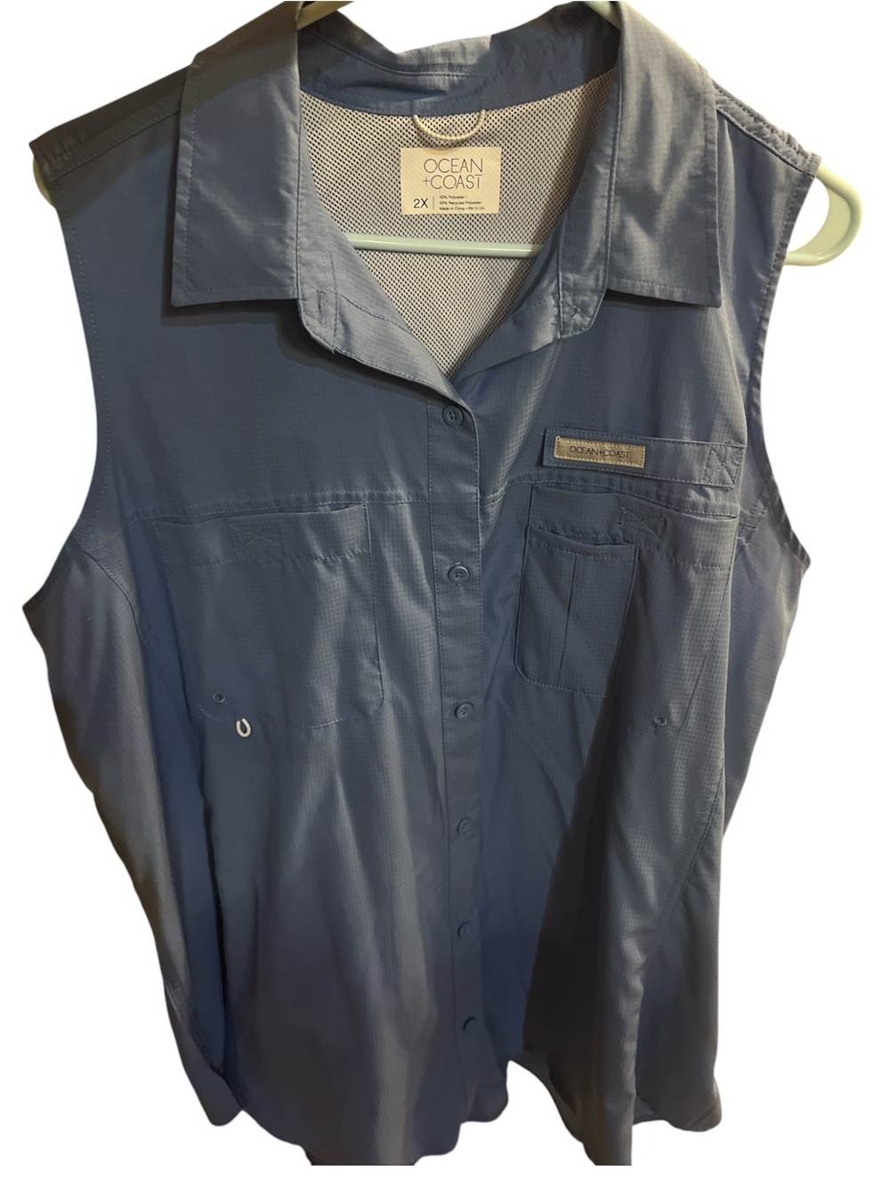 Ocean coast sleeveless shirt. Size 2X